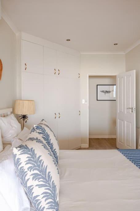 La Petite Baleine Oceanfront Luxury Villa De Kelders Exterior foto