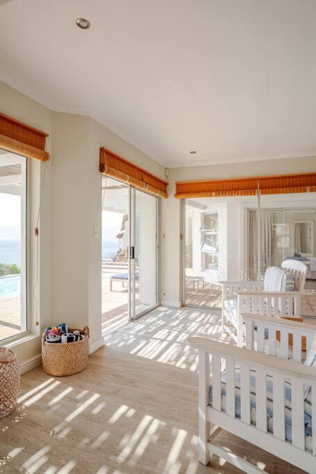 La Petite Baleine Oceanfront Luxury Villa De Kelders Exterior foto